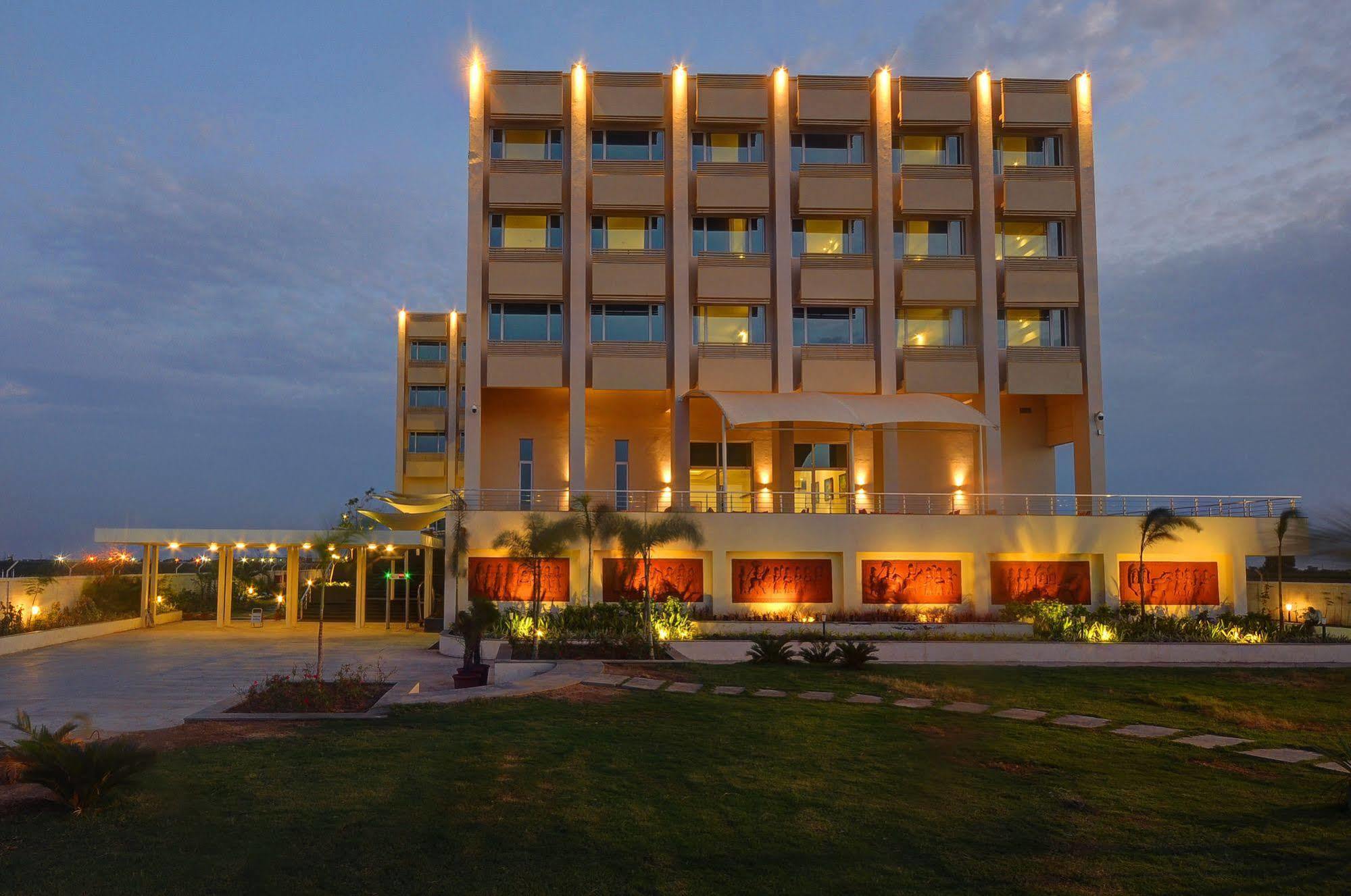 Regenta Central Hestia Dahej, Bhensali Extérieur photo