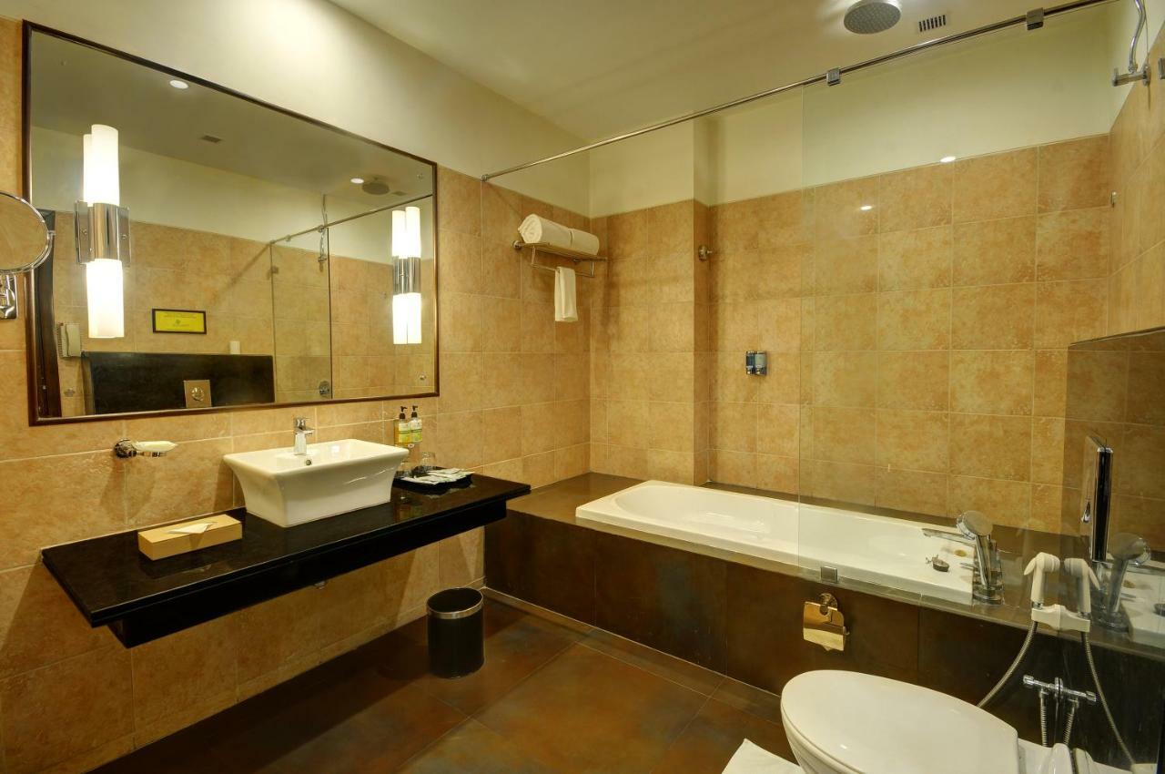 Regenta Central Hestia Dahej, Bhensali Extérieur photo